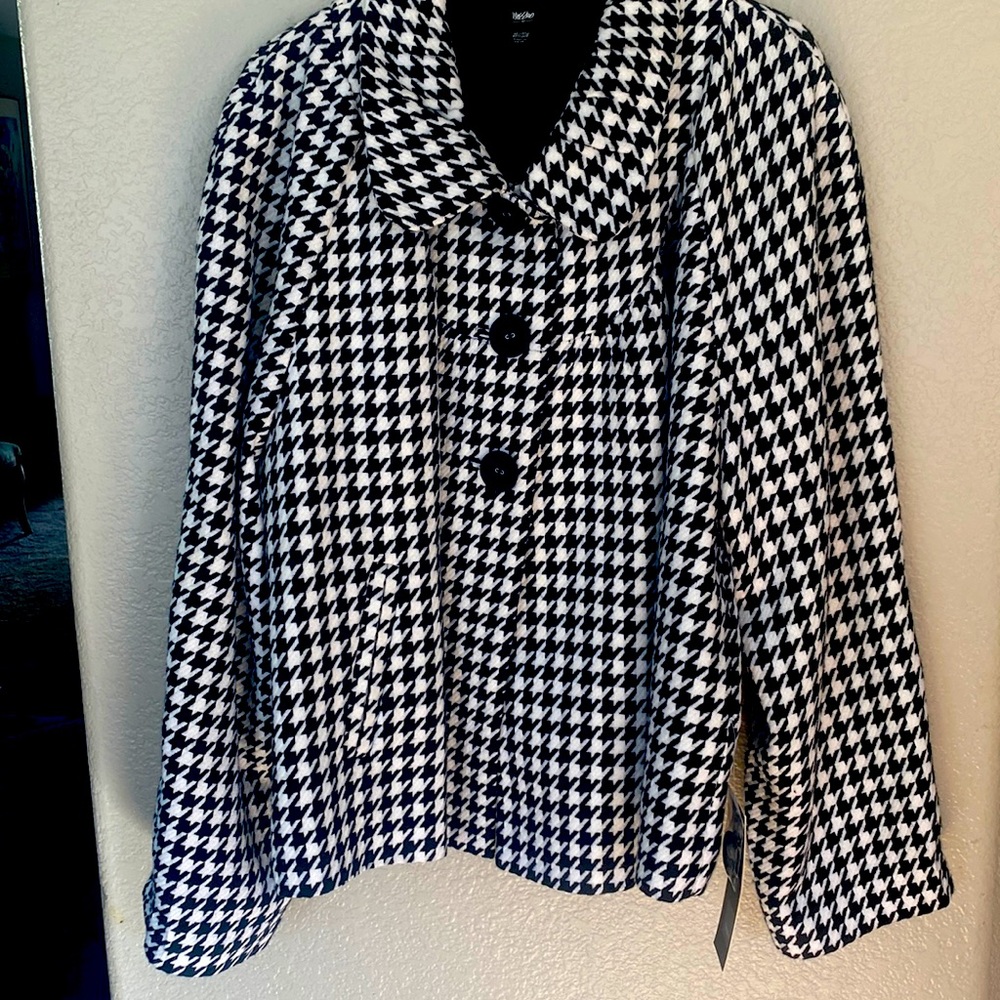 Women’s plus size jacket black and white checked size 28w 30w  new with tags